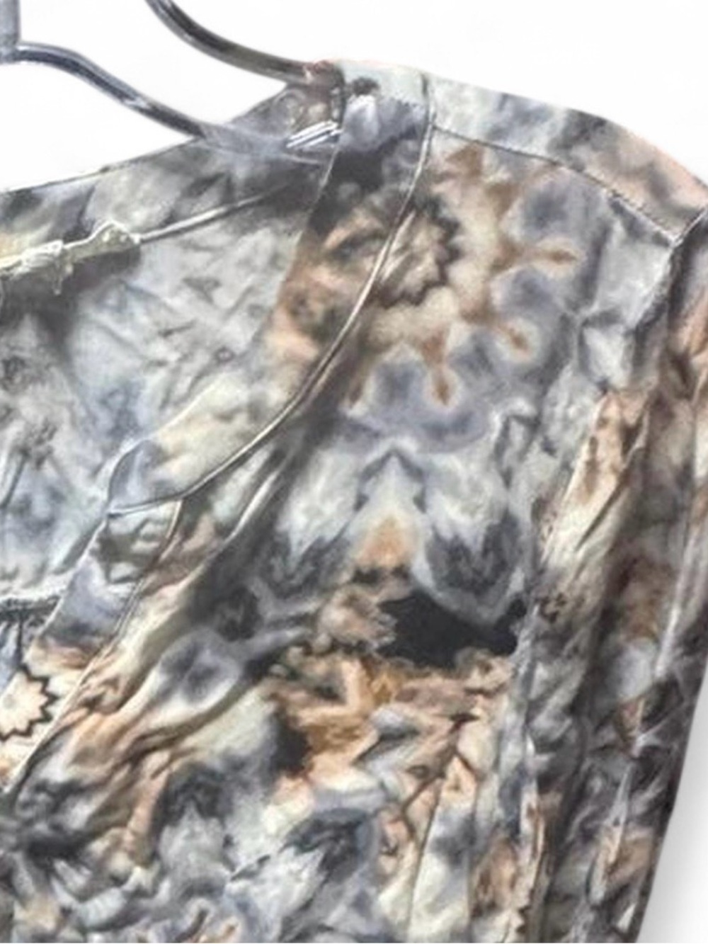 Promesa Women's Abstract Floral Kaleidoscope Print V-Neck Top in Earth Tones